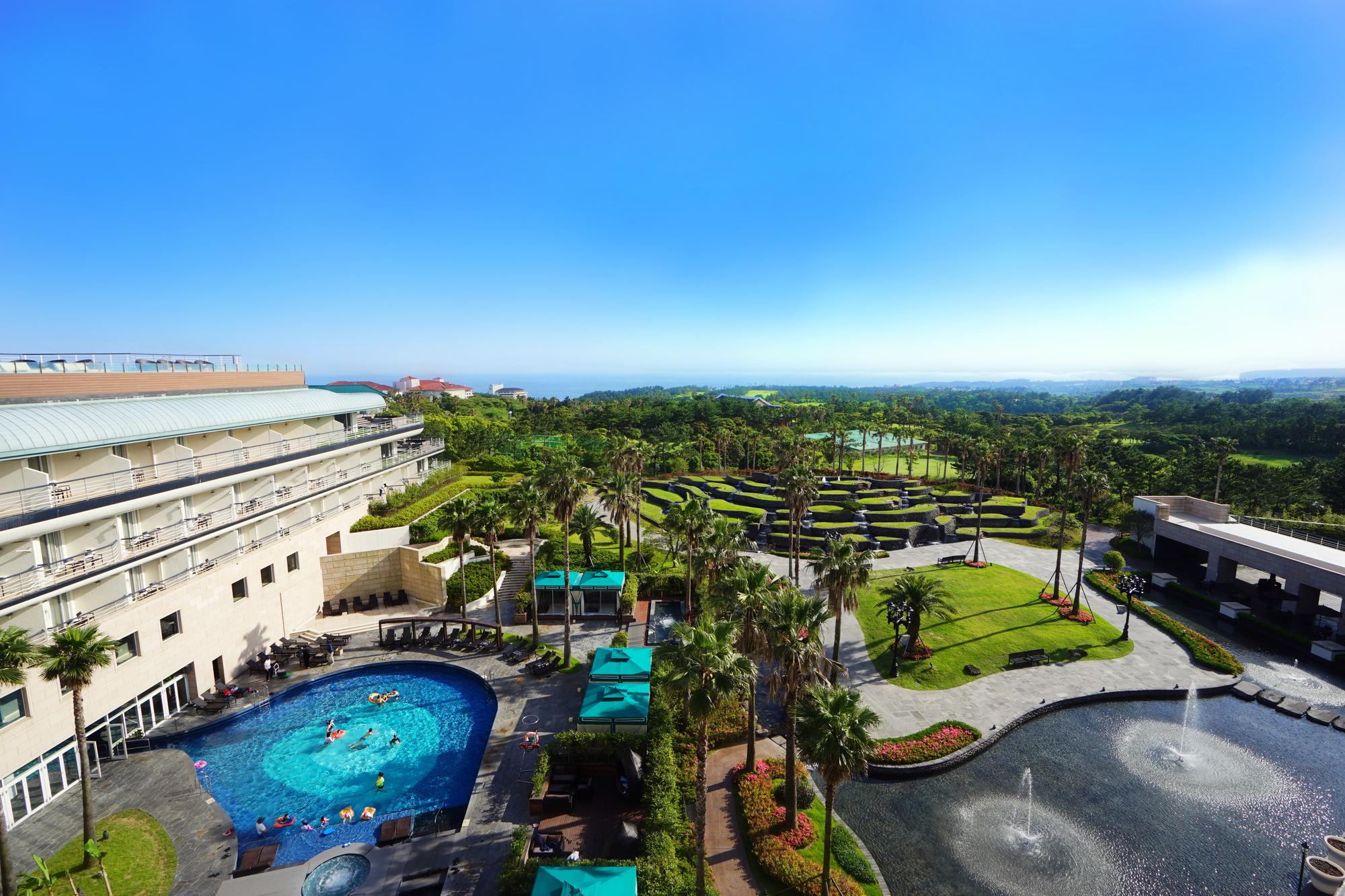 Kensington Jeju Hotel Buitenkant foto The resort's grounds