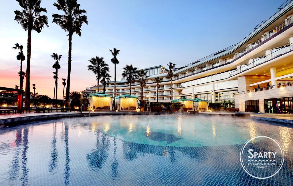 Kensington Jeju Hotel Buitenkant foto The pool at the Sheraton Nha Trang Hotel & Spa Resort